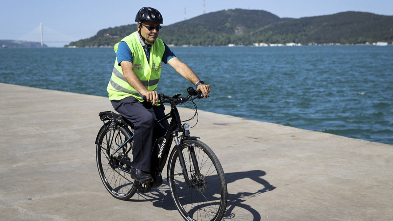 Bisiklet kullanıcıları İstanbul'da dertli! Güvenli yolların artırılmasını istiyorlar