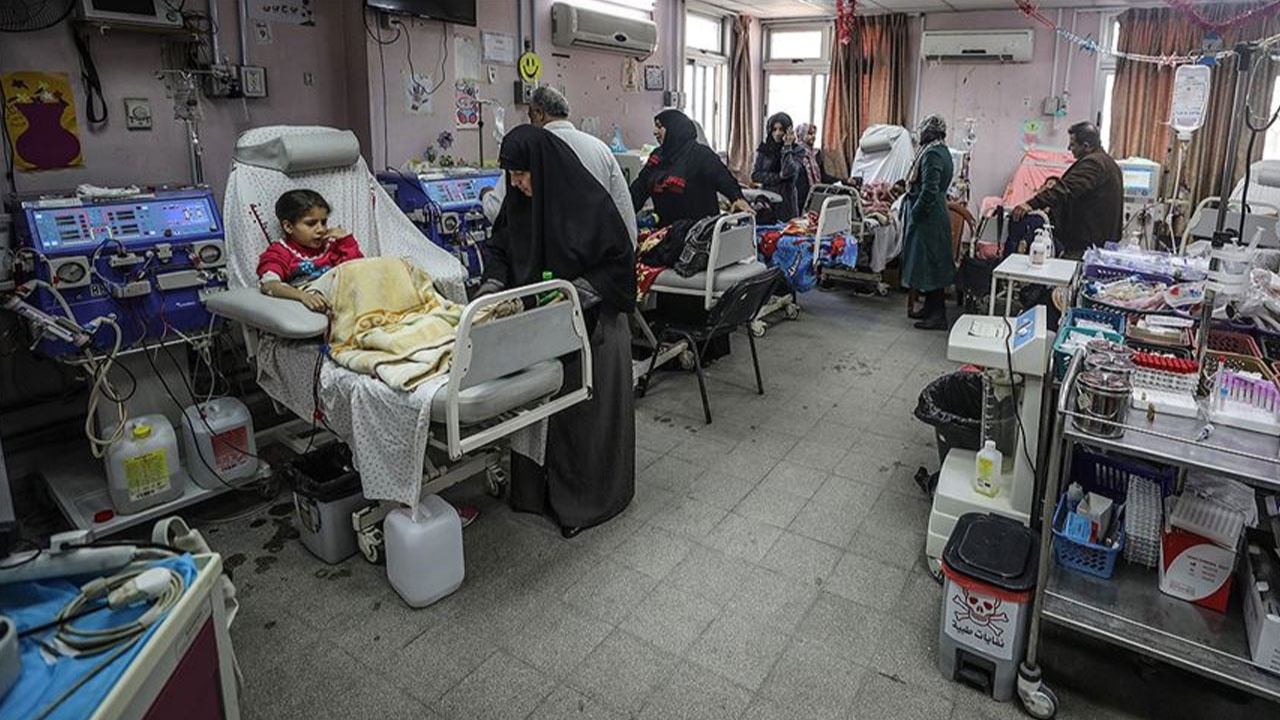 İsrail ablukası yüzünden Gazze'deki depolarda ilaçların yarısı tükendi
