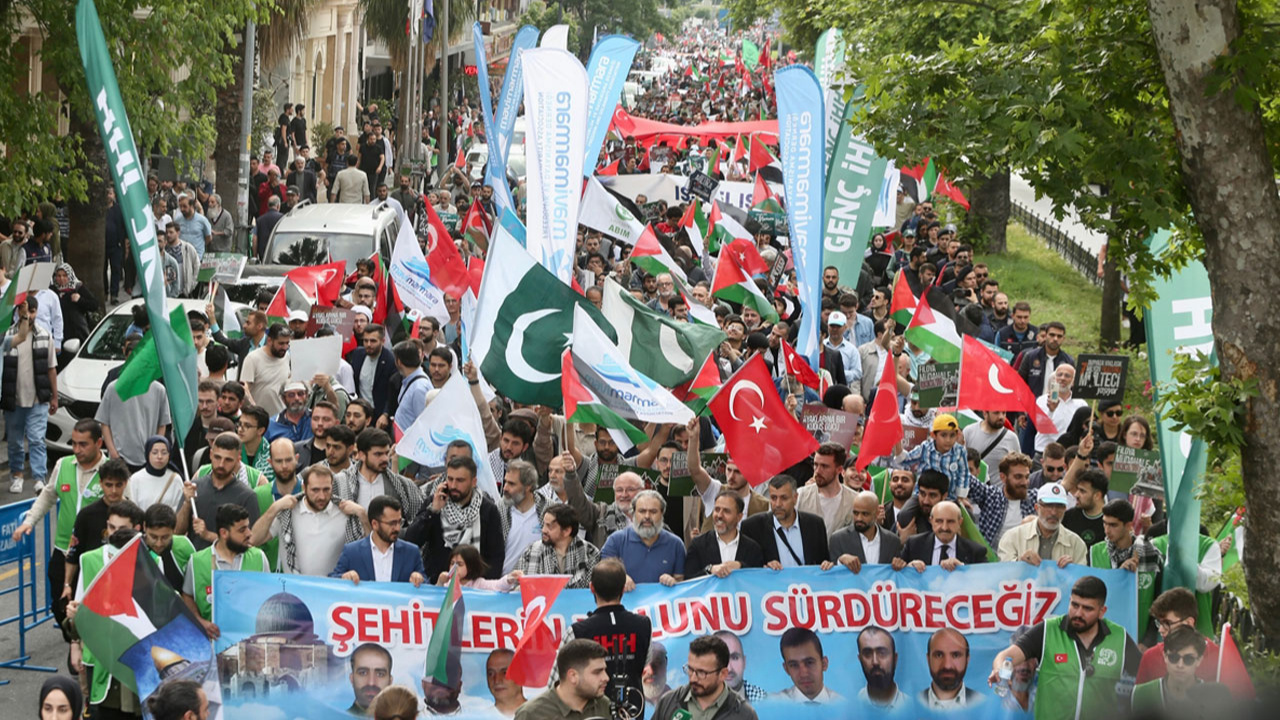 "Mavi Marmara" saldırısının 13. yılı nedeniyle yürüyüş düzenlendi