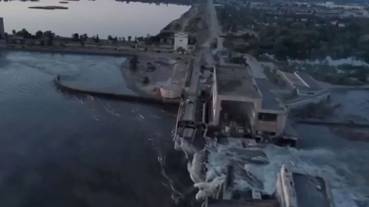 AB: Ukrayna'daki baraj saldırısı savaş suçudur