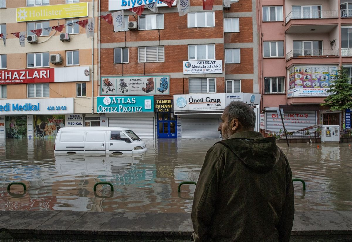 Bugüne dikkat Meteoroloji alarm verdi 20 şehirde sağanak bekleniyor! İstanbul, Ankara, İzmir...