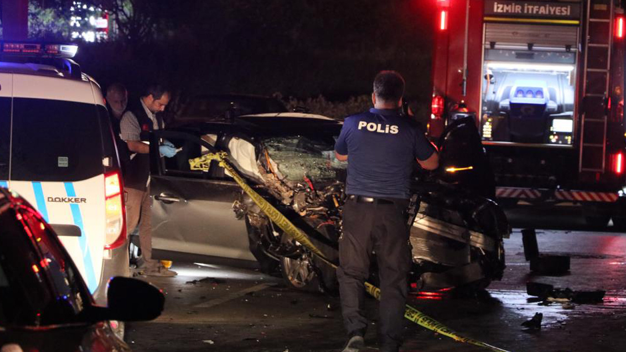 İzmir’de öldüren yarış, korkunç kaza! Anne öldü, 7 aylık bebeği yaralandı!