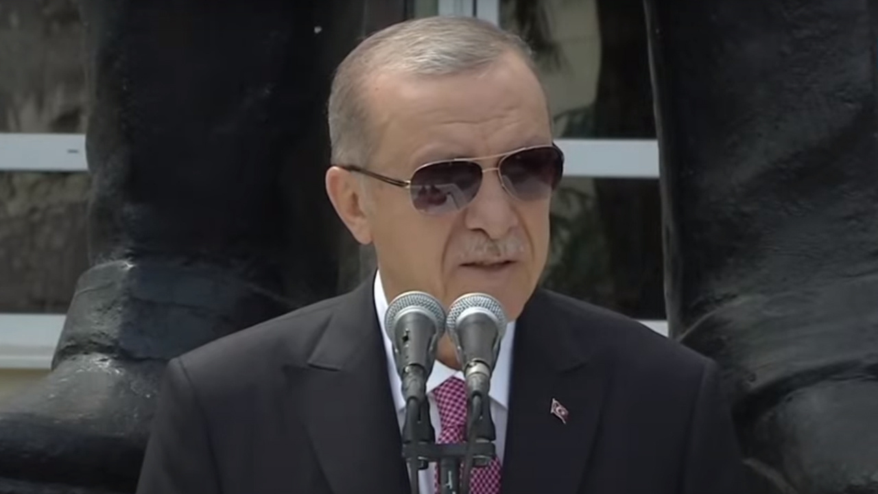 Cumhurbaşkanı Erdoğan'dan öğretmen ataması mesajı