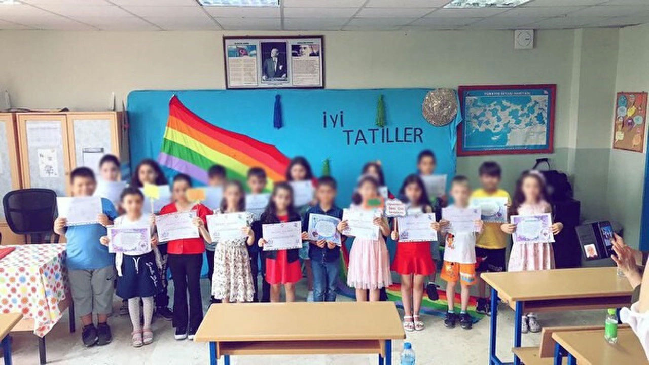 Öğretmen çocukları LGBT sapkınlığına alet etti