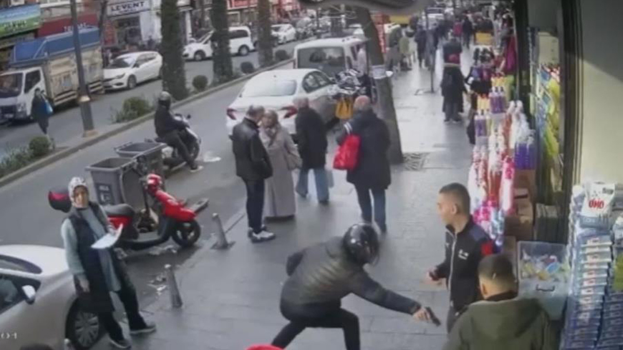İstanbul’da silahlı saldırı kamerada! Yanlış adamı vurup kaçtı: Her şeyi böyle itiraf etti!