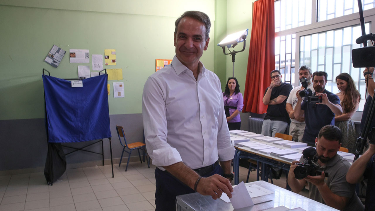 Yunanistan'da seçmenler bir ay sonra tekrar sandık başında!
