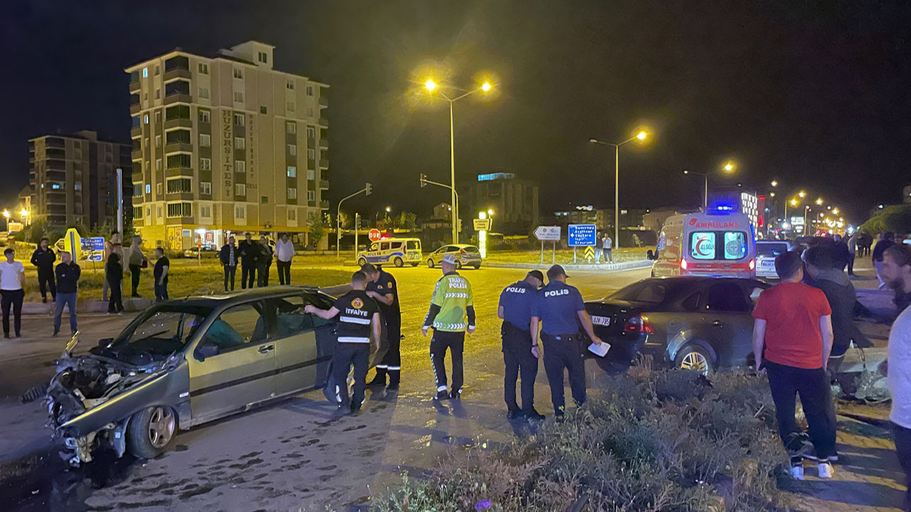 Bayburt'taki trafik kazasında 8 kişi yaralandı