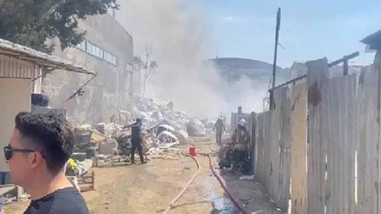 Tuzla'da geri dönüşüm tesisinde yangın: Marmaray seferleri durdu
