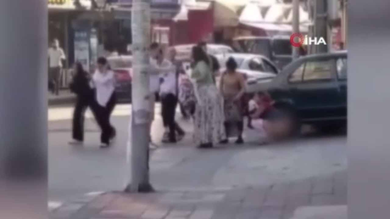 "Tantanacı kadınlar" yakalanınca cadde ortasında soyunup tuvaletini yaptı