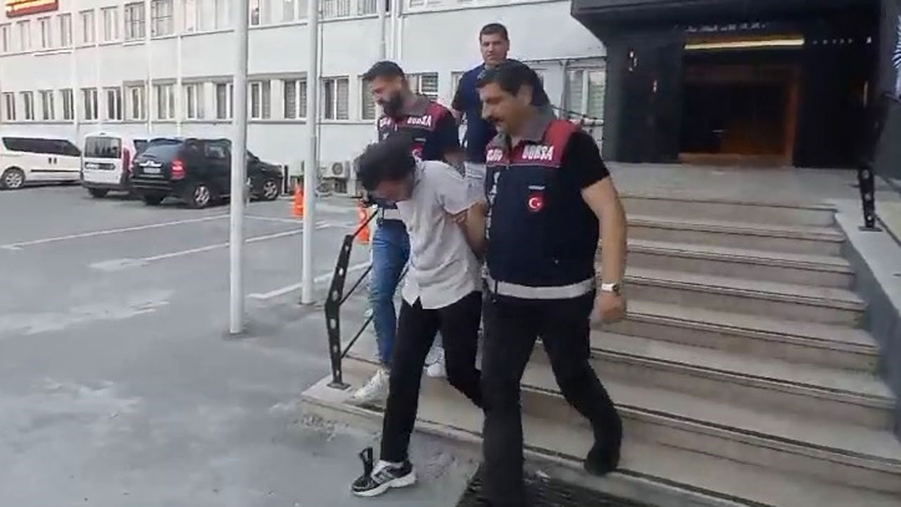 Bursa'da medyumun iğrençlikleri ortaya çıktı sevgililerinden ayrılan genç kızları aparta çağırıp...