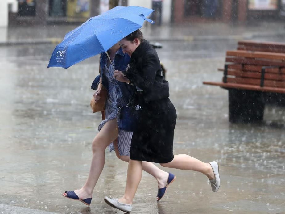 Meteoroloji açıkladı: Çok kuvvetli sağanak bekleniyor! 12 şehre sarı ve turuncu kodlu uyarı: İstanbul, Sakarya, Düzce...