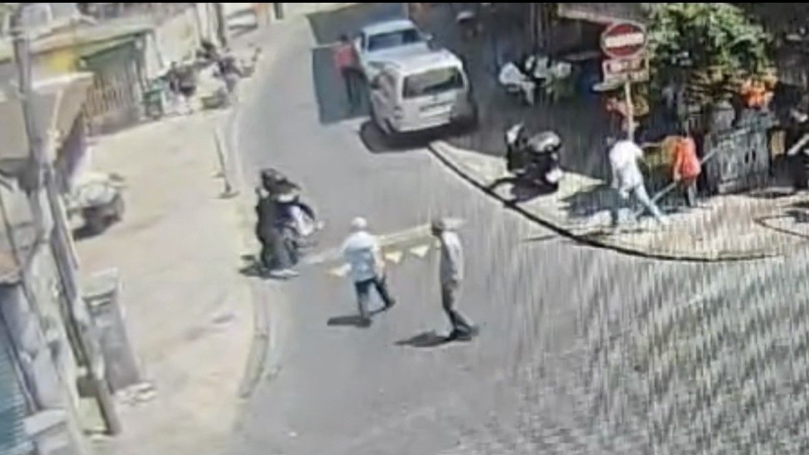 İstanbul’da film gibi olay: Gaspçı, üstüne atlayan polis amirine ateş açtı!