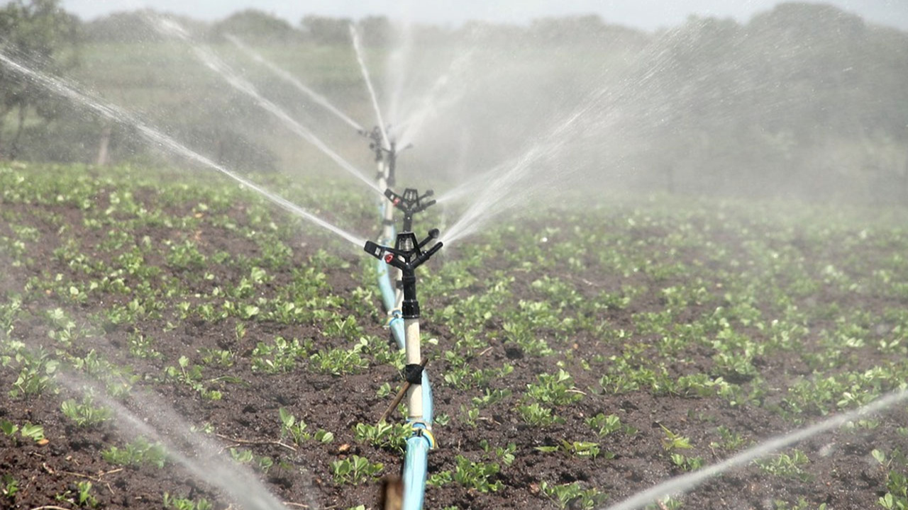 Deprem bölgesindeki tarımsal sulama yatırımlarına 4 milyar liralık ek bütçe ayrıldı