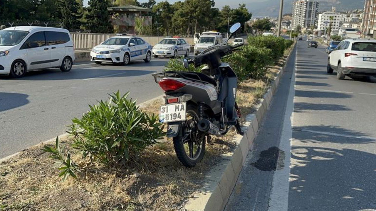 Hatay'da otomobille çarpışan motosikletteki 2 kişi öldü