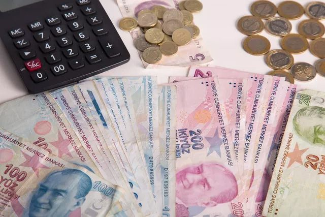 Emekli maaşı kesinleşti! Kök maaşına göre hangi emekli kaç lira maaş alacak? İşte kuruşu kuruşuna hesap...