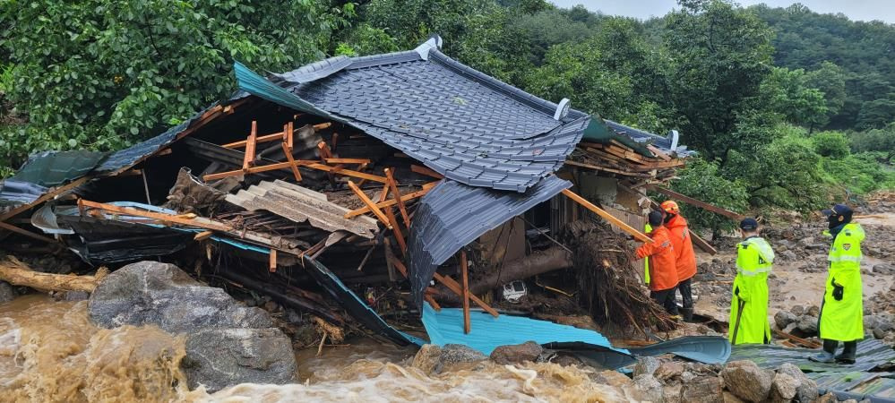 Güney Kore'de peş peşe iki felaket! 22 kişi öldü, çok sayıda kayıp var