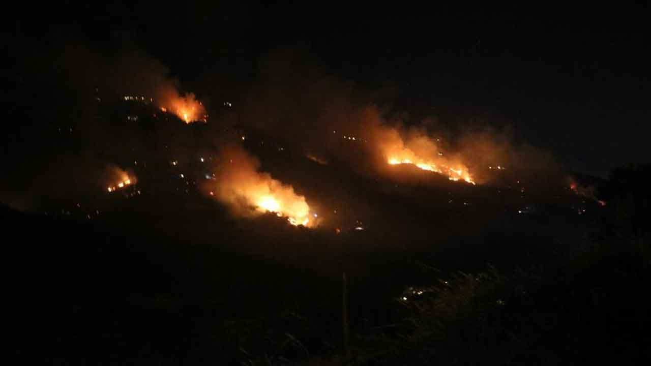 Hatay saatlerdir yanıyor... Rüzgar etkisini artırdı, alevler giderek büyüyor! İşte son durum...