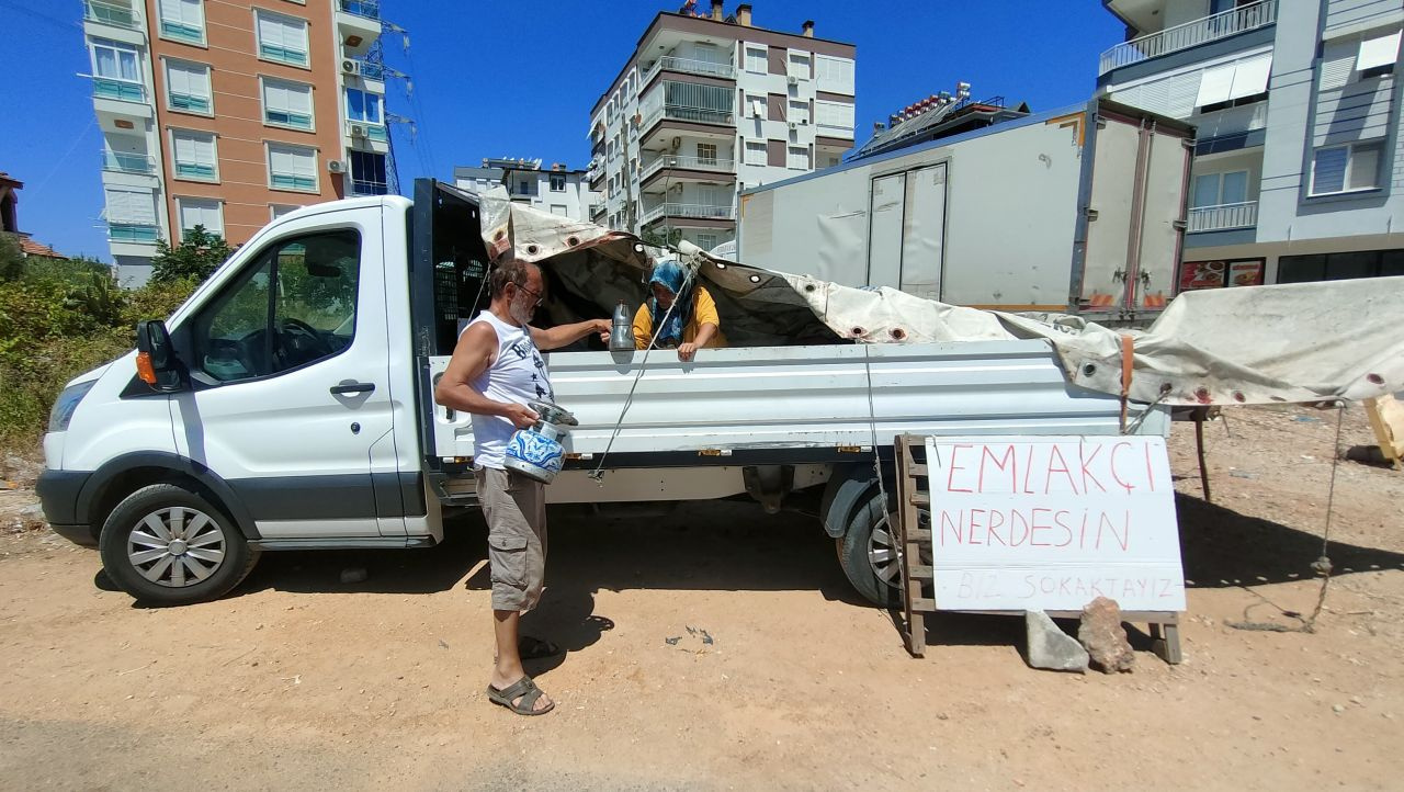 Antalya'da kiracısını çıkaramayan ev sahibi sokakta kaldı!