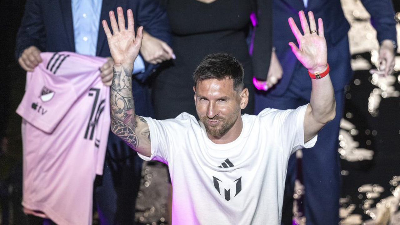Inter Miami, Messi ve Busquets için imza töreni düzenledi