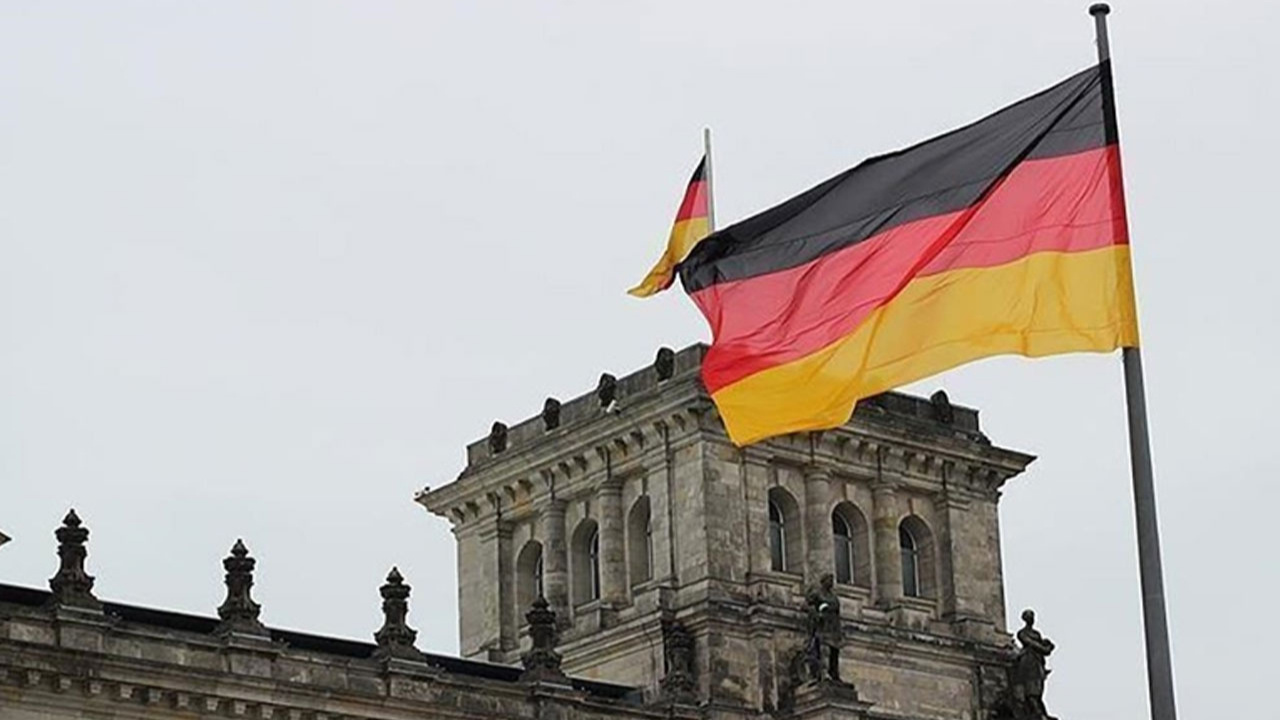 Almanya, İsrail'in yeni medya yasasını "endişe ile not etti"