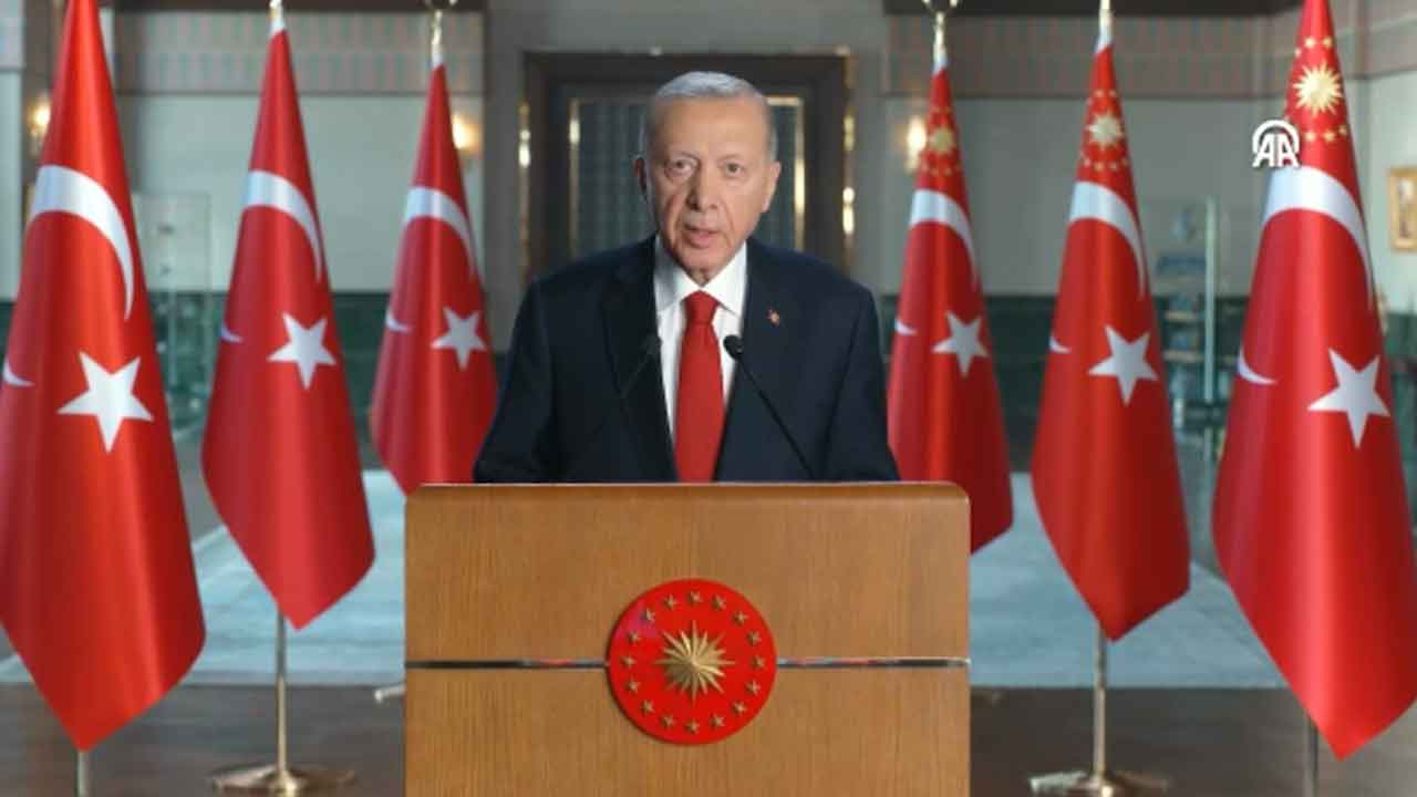 2023 hedefi 6 milyar dolar! Cumhurbaşkanı Erdoğan, 'mührümüzü vuracağız' diyerek açıkladı: 850 farklı projeyi hayata geçiriyoruz