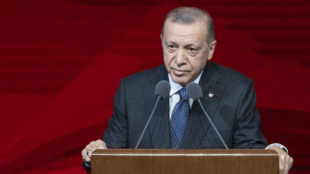 Cumhurbaşkanı Erdoğan'dan yeni anayasa mesajı! "Cumhuriyetin 100. yılında sindiremiyoruz, mücadelemizi taçlandıracağız"