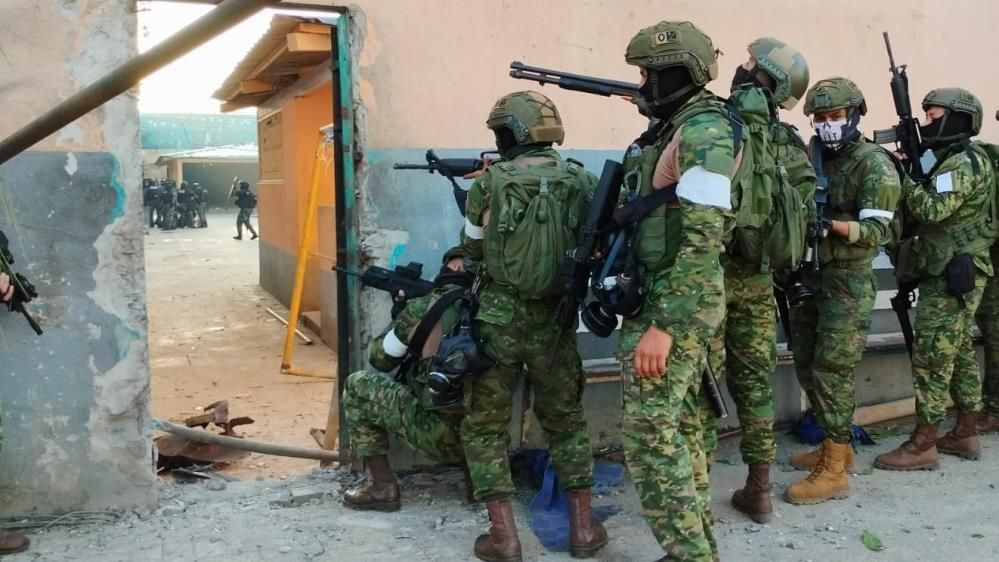Ekvador'da hapishane isyanı: 96 gardiyan rehin alındı! 18 kişi öldü çok sayıda yaralı var, OHAL ilan edildi...