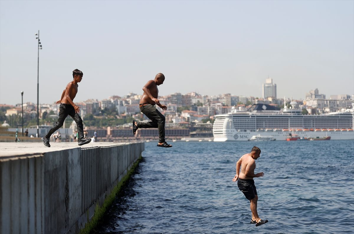 Günlerdir uyarı yapılan gün bugün! Sıcaklık 45 derece olacak işte en sıcak olacak il ve ilçeler