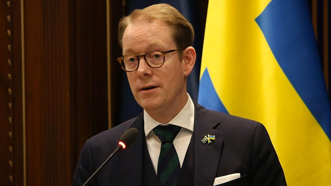 Kur'an'a saldırıya izin veren İsveç'te Dışişleri Bakanı Tobias Billström'den açıklama