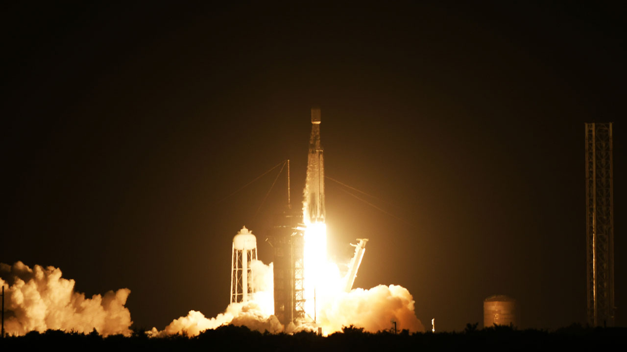 SpaceX, Jupiter 3/EchoStar uydusunu fırlattı!