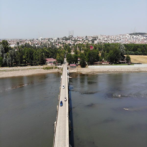 Meriç Nehrinden korkutan görüntüler! Kuraklık şiddeti kasıp kavurdu