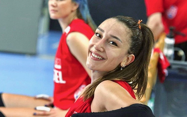 Milli voleybolcu Hande Baladın savcılığa koştu! Korkunç tehdit: 'Yüzüne asit atacağım'