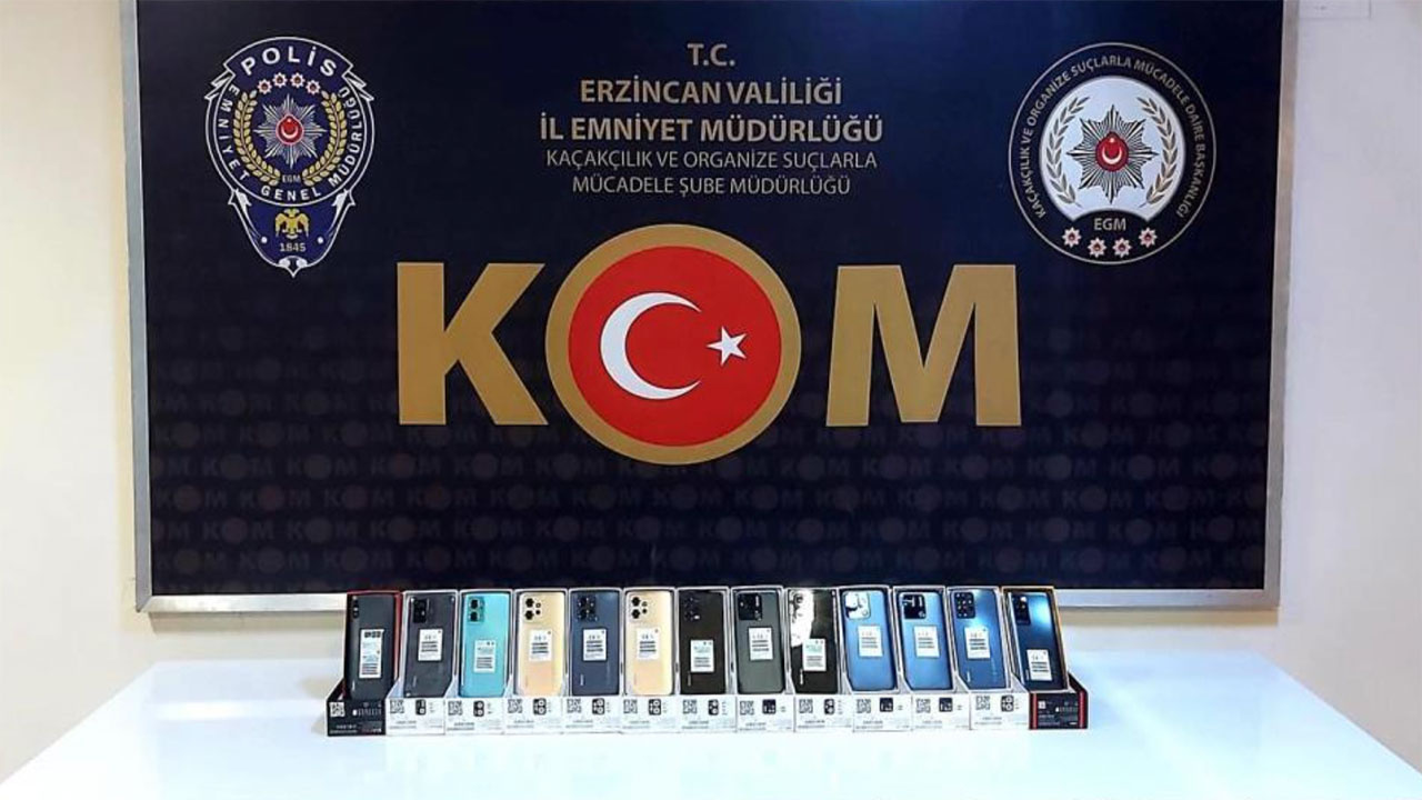 Erzincan'da polis ekipleri 13 adet son model kaçak telefon ele geçirdi