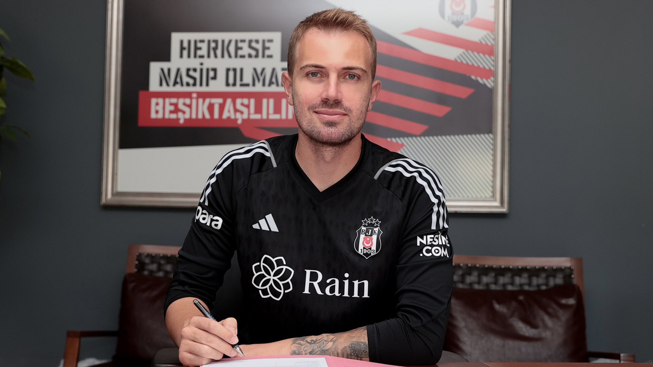 Beşiktaş resmen açıkladı! Mert Günok'un sözleşmesi uzatıldı...