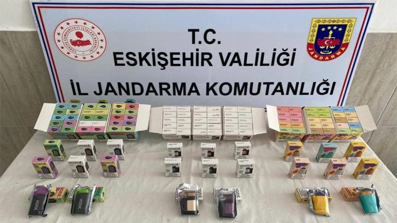 Eskişehir'de kaçak elektronik sigara satıcısına jandarma baskını