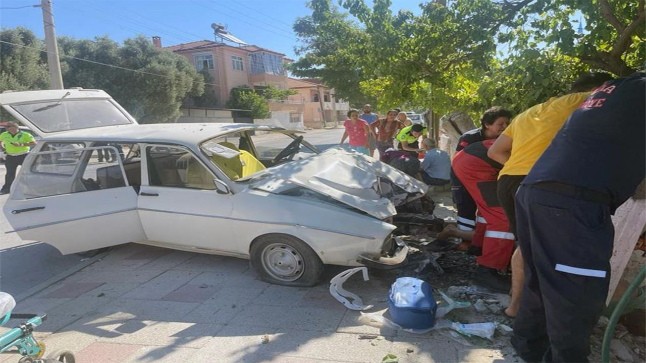 Muğla'da feci kaza! Freni patlayan otomobil ve direk arasında kaldı