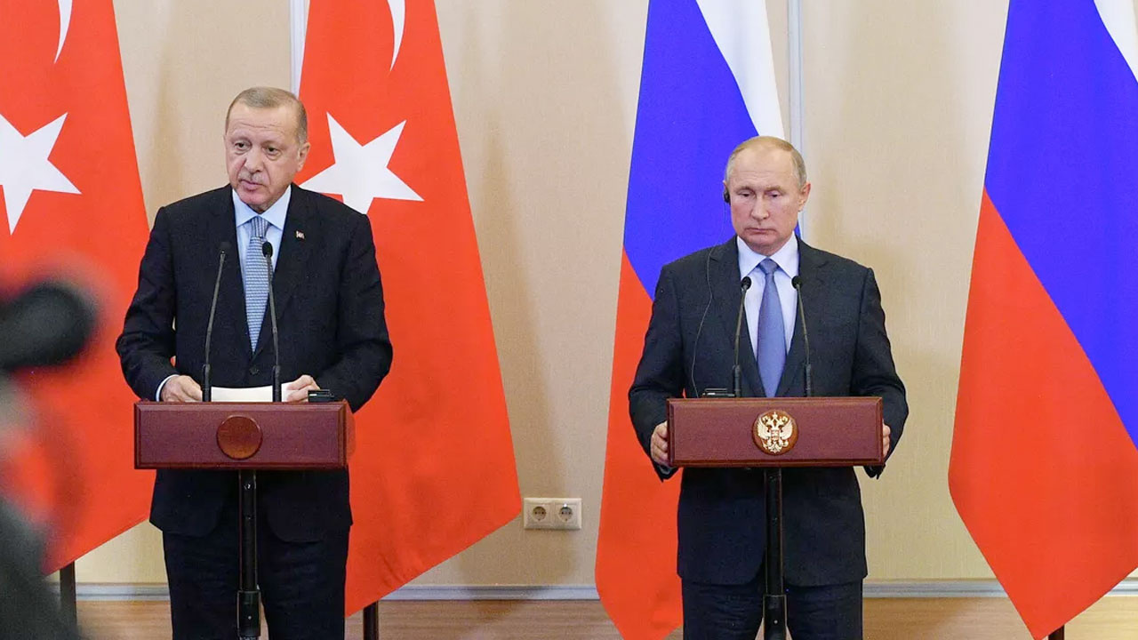 Cumhurbaşkanlığı yetkilisi: Türk-Rus ilişkilerinde olumsuz arka plan yaratma girişimleri beyhude
