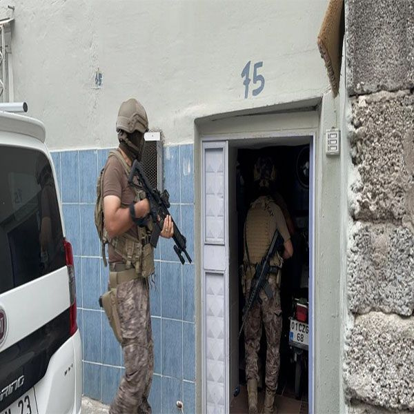 Mersin'de 38 adrese şafak operasyonu! 37 uyuşturucu satıcısı yakalandı