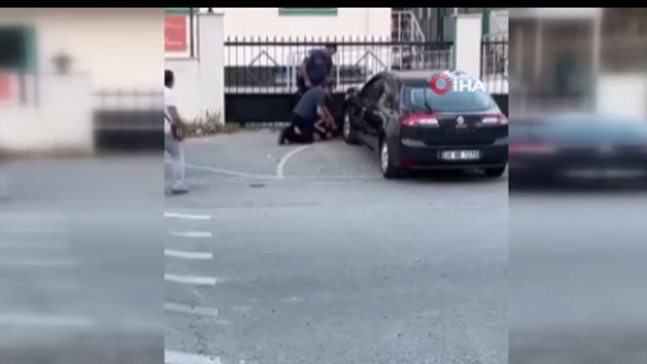 Beylikdüzü'nde polis hırsız kovalamacası görüntülendi vatandaş yakalayıp böyle yere yatırdı