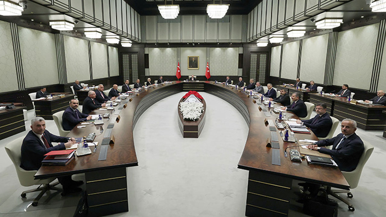 Cumhurbaşkanlığı Kabinesi toplanıyor! Masada kritik konular var gözler Cumhurbaşkanı Erdoğan'da olacak