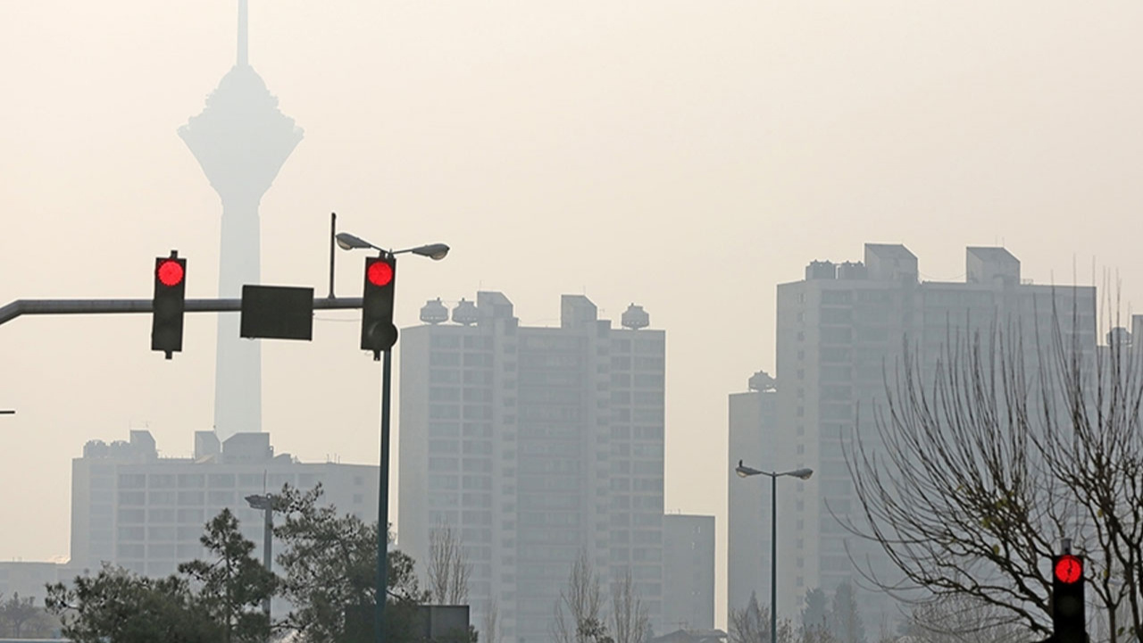 İran'da hava kirliliği nedeniyle eğitime ara verildi!