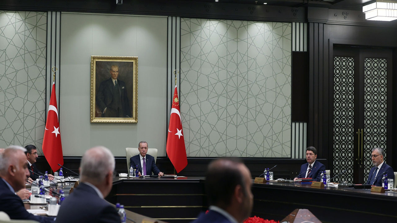 Cumhurbaşkanlığı Kabinesi toplandı! Masada önemli konular var Cumhurbaşkanı Erdoğan açıklama yapacak