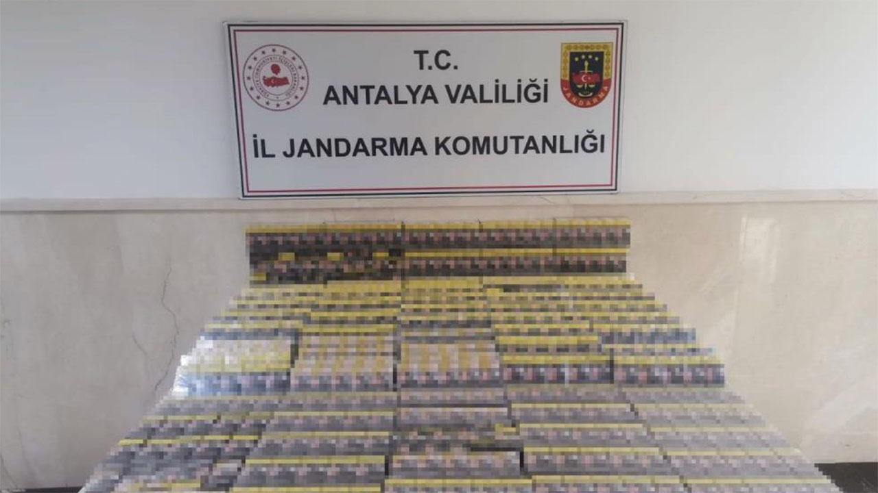 Antalya'da kaçak sigara operasyonu! 5 bin 150 paket kaçak sigara ele geçirildi