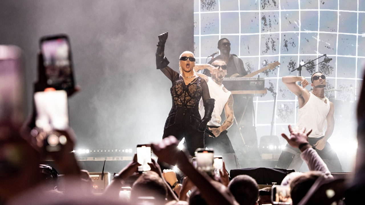 Grammy Ödüllü ABD'li şarkıcı Christina Aguilera Antalya'yı salladı!