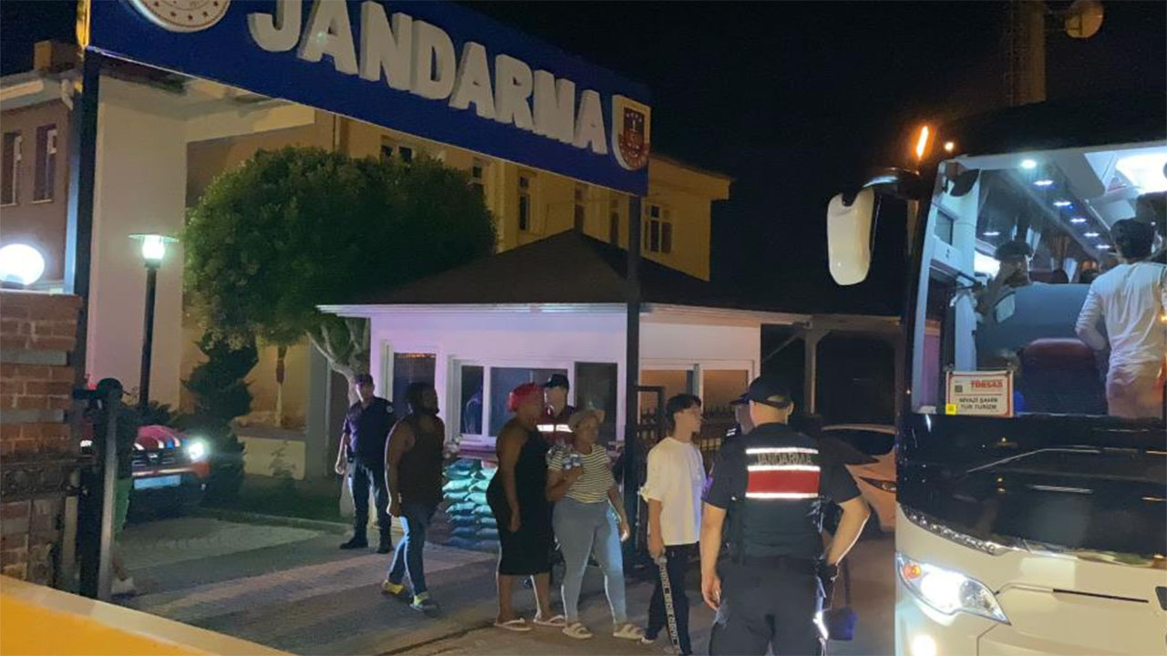 Antalya'da kaçak göçmen operasyonu! Çalışma izni olmayan 29 yabancı uyruklu şahıs yakalandı