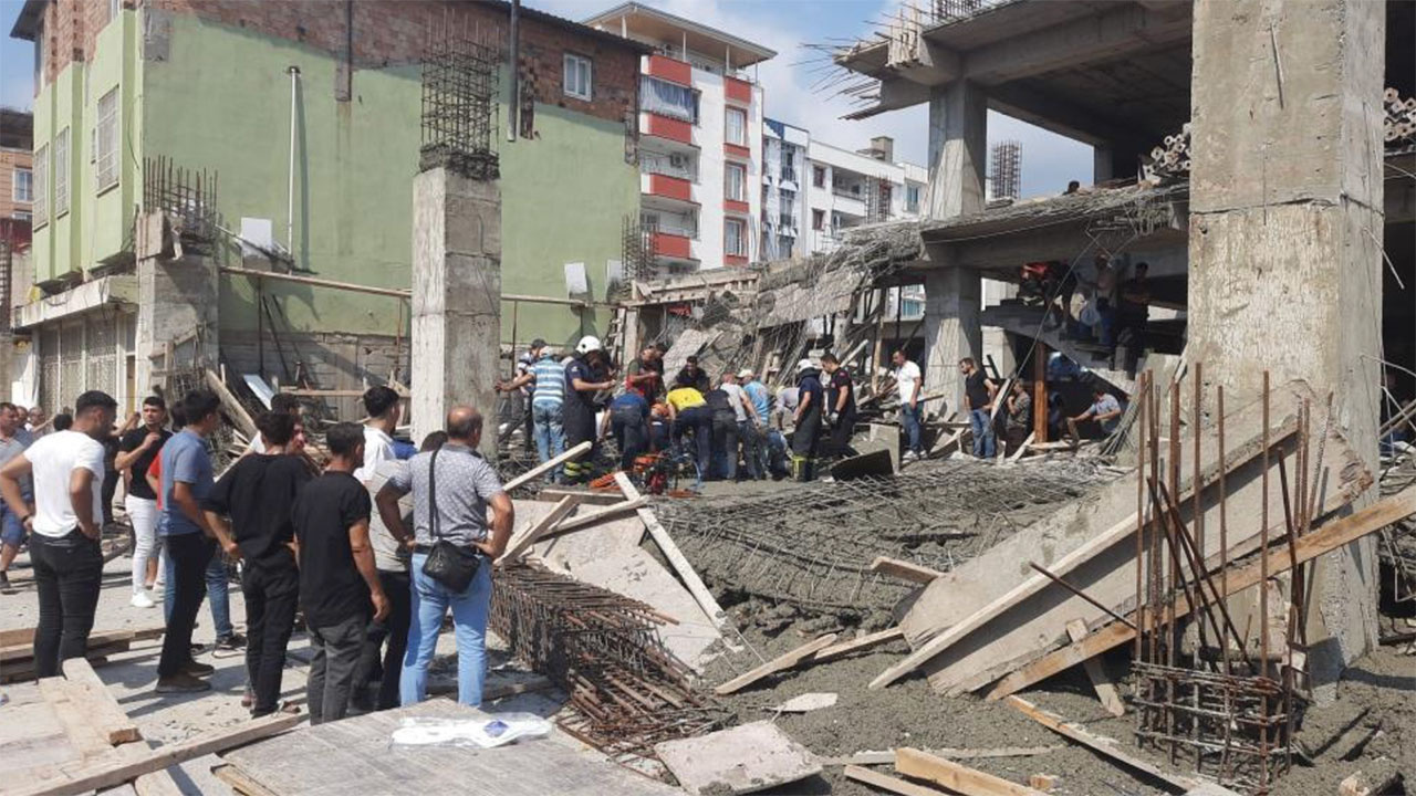 Hatay'da inşaatta felaket! İnşaatta göçük: 3 işçi kurtarıldı, birini kurtarma çalışması sürüyor