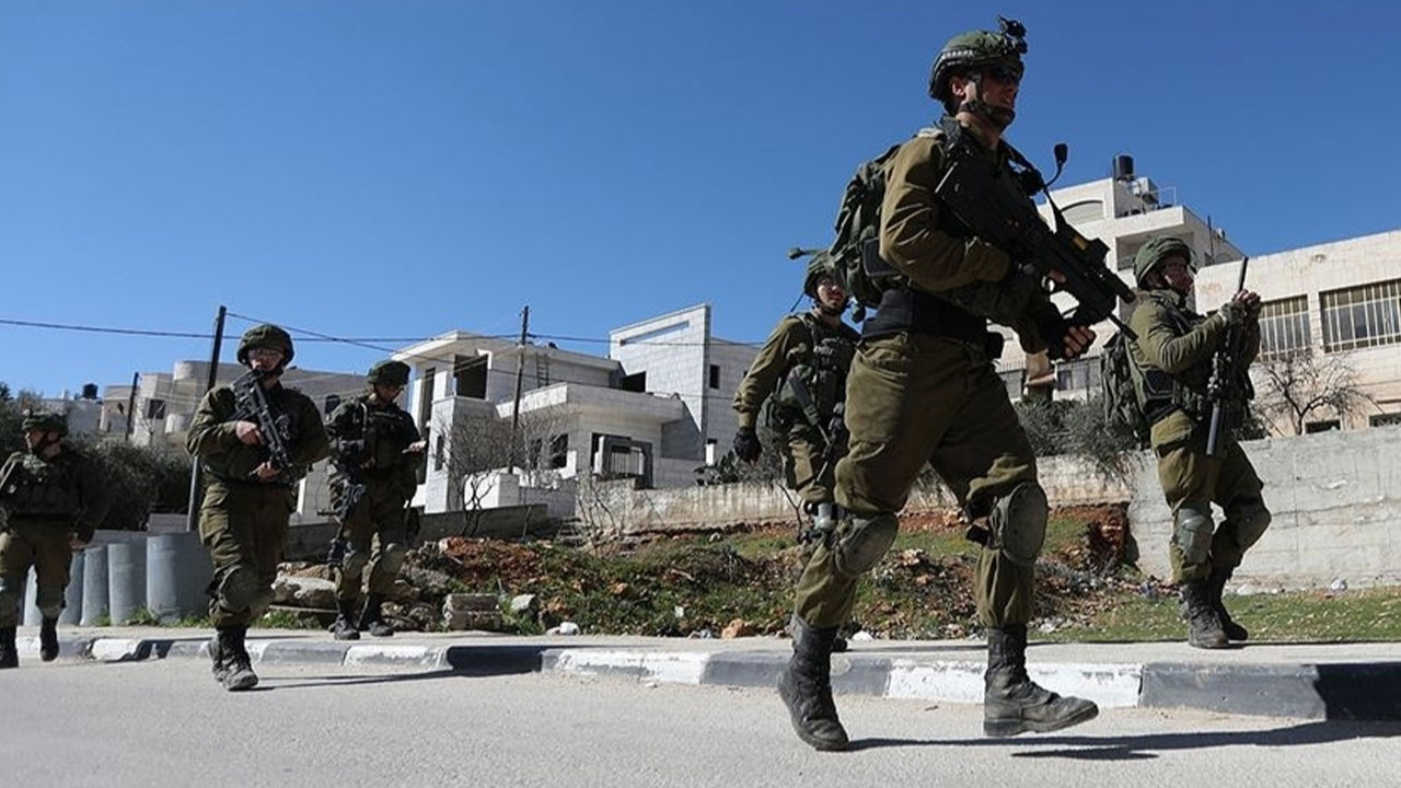 İsrail güçleri Batı Şeria'da 1 Filistinli genci öldürdü!