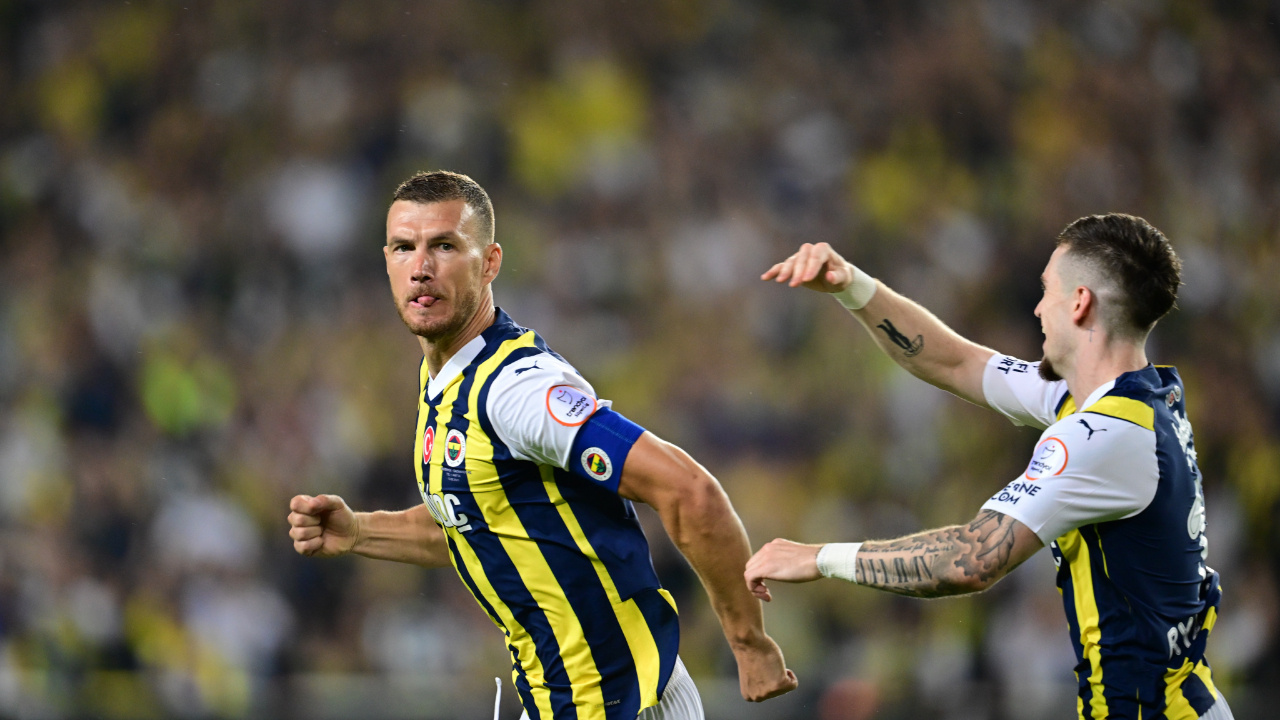 Fenerbahçe evinde Gaziantepspor'u konuk etti! 17 dakikada 2 gol bulup üzerine yattı