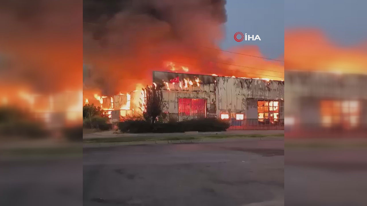 Antalya'da korkutan yangın! Gıda fabrikası alevlere teslim oldu