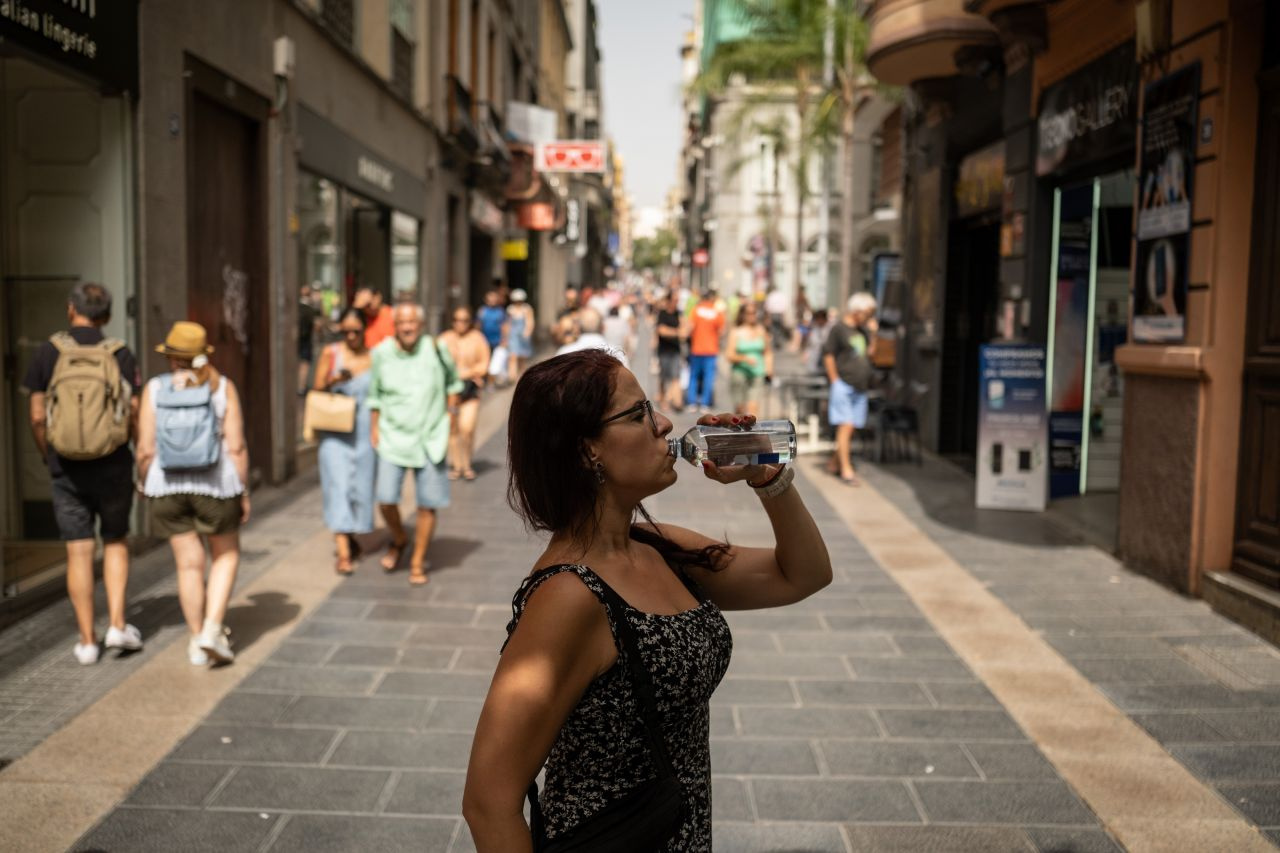 Türkiye kavruluyor, şiddetini artıracak! Çöl sıcakları ne kadar sürecek? Meteoroloji açıkladı: İşte bölge bölge hava durumu...